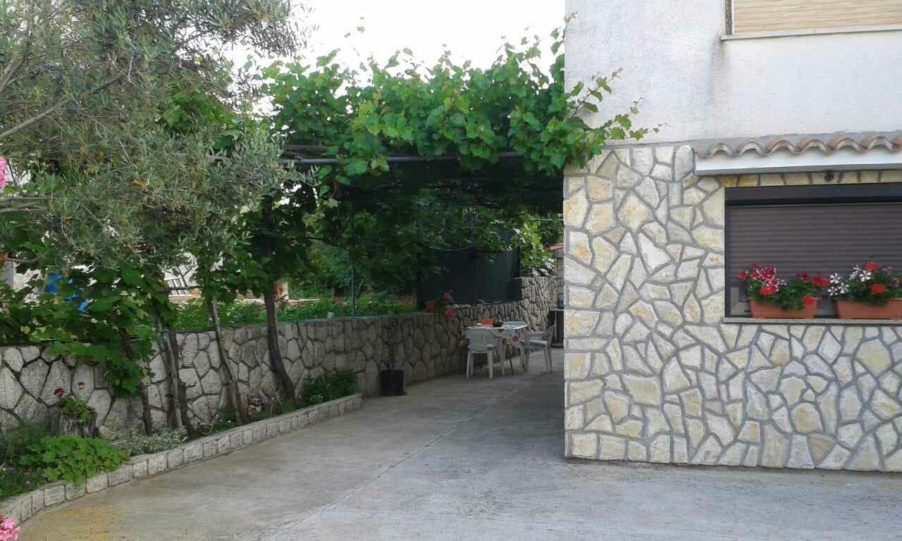Apartman Tri Palme Gabonjin Exterior photo